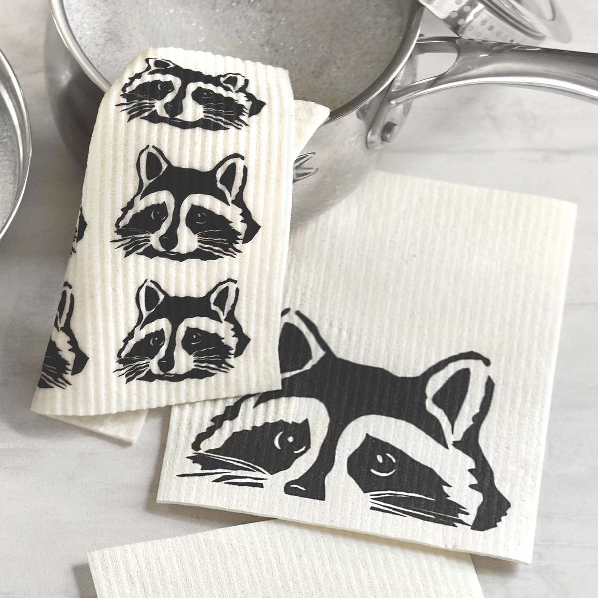 Peeking Raccoon Dish Cloth Set
