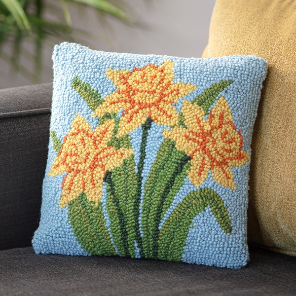 Alternate view: of Daffodil Latch Hook Pillow