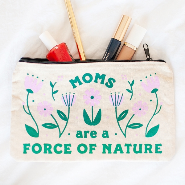 Alternate view: of Mom Nature Pouch