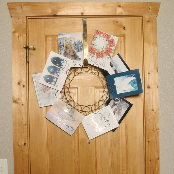 Alternate view:ALT1 of Spiral Wreath Greeting Card Holder