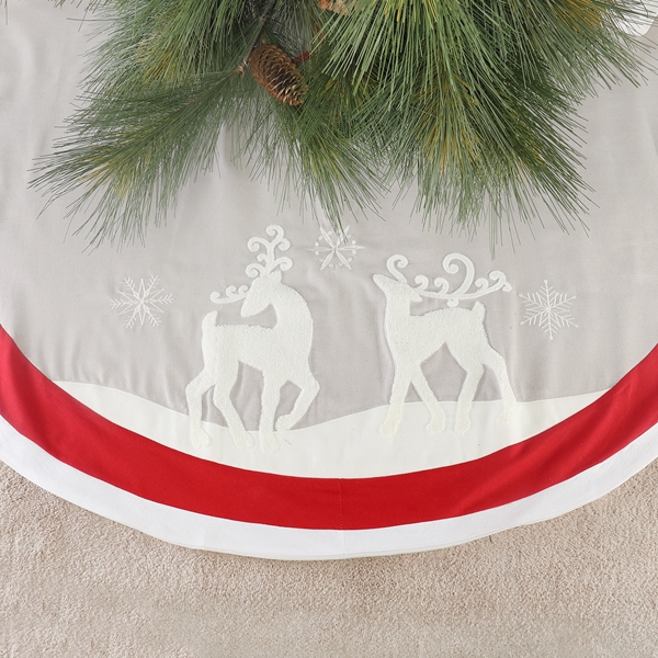 Alternate view: of Reindeer Prance Tree Skirt